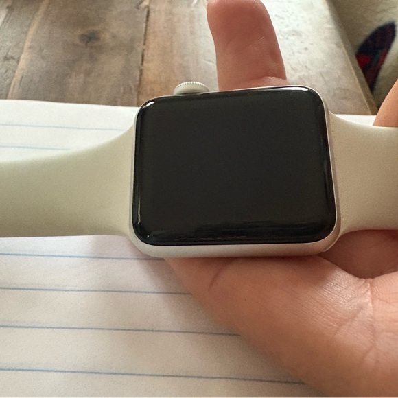 Apple Smartwatch - White and Silver - Picture 4 of 6